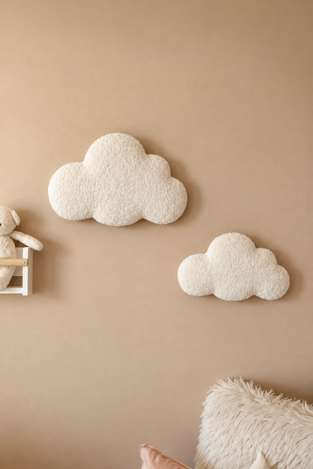 Cloud bouclé wall decor